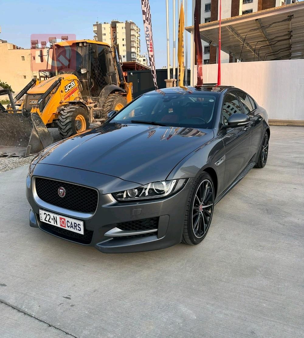 جاكوار XE